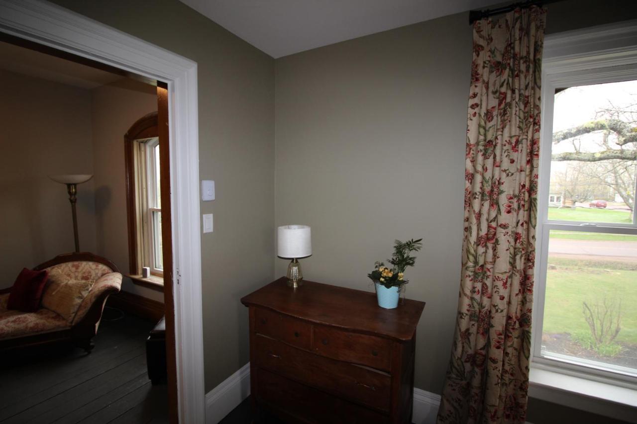 Maplehurst Manor Bed And Breakfast Dorchester Exterior photo